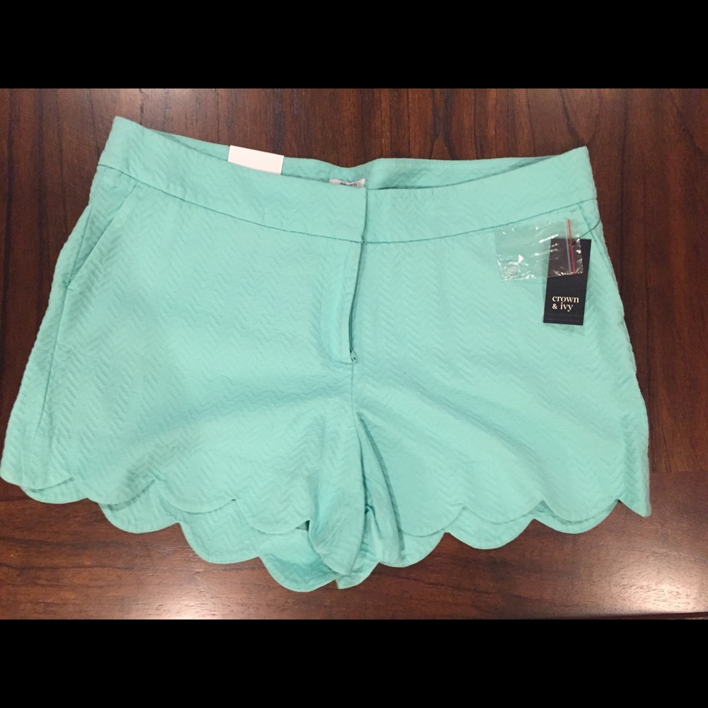 Crown And Ivy Shorts